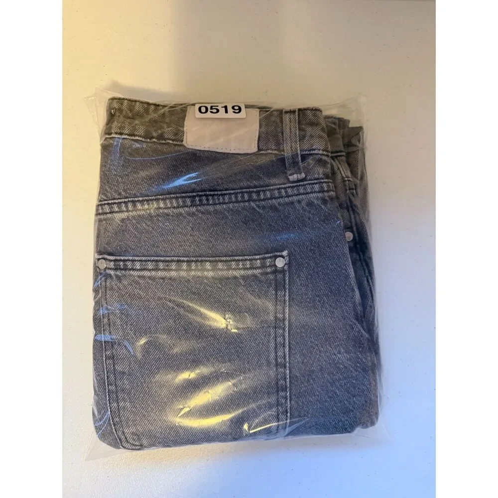Zara Grey High Rise Straight Leg Jeans Frayed‎ Hem Size 6 / 28